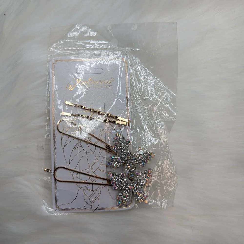 NWT Sparkling Crystal Butterfly Hair Clips